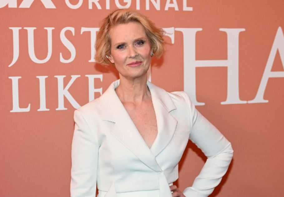 Borús napokon ez a legnagyobb jóság: Cynthia Nixon vidám bejárati ajtaja, főkép