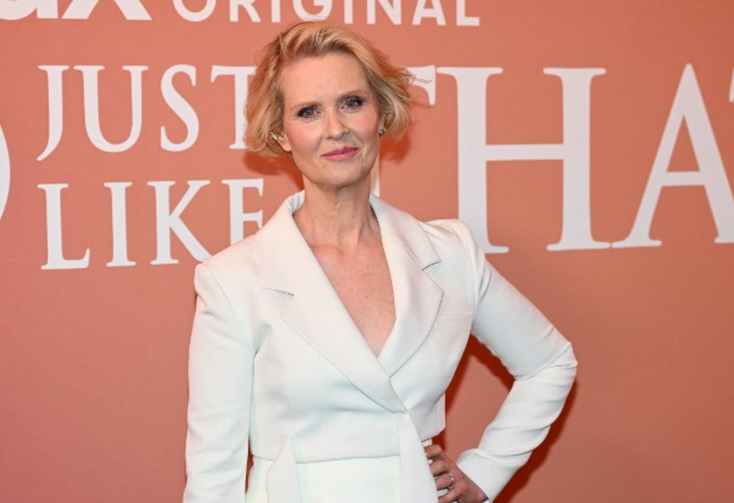 Borús napokon ez a legnagyobb jóság: Cynthia Nixon vidám bejárati ajtaja