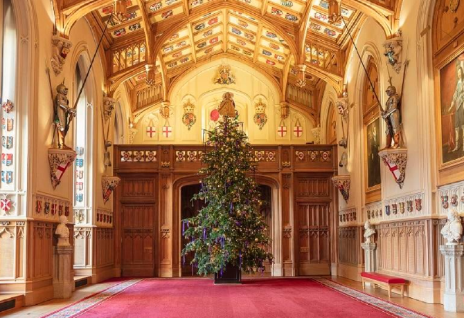  Fotók: a királyi család már ünnepi hangulatban van, ilyen a karácsonyi dekoráció a Windsori kastélyban