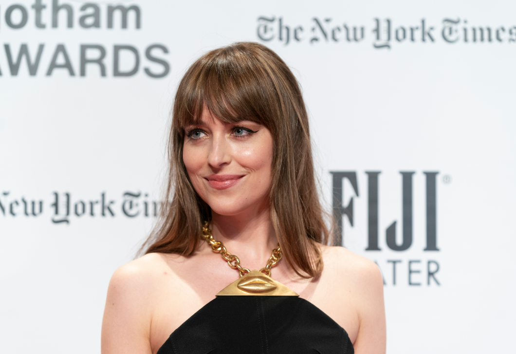 Dakota Johnson fodrásza elárulta, ez a hosszú és egészséges haj titka