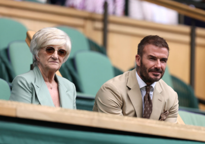„Sírt, amikor megérkezett” – David Beckham meghatót posztolt a lovaggá ütése után
