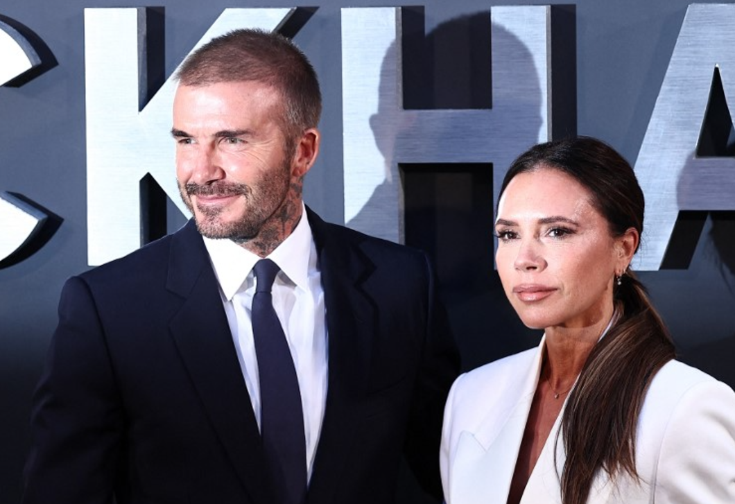 David és Victoria Beckham nappalijában nem a drága bútorok jelentik az igazi luxust