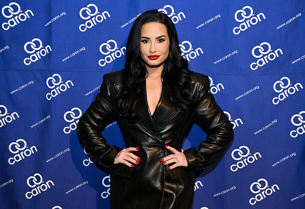 Férjhez ment Demi Lovato – ebben a pompás ruhában mondta ki a boldogító igent