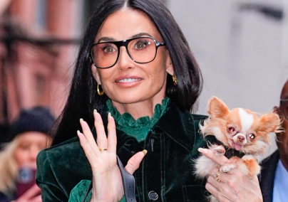 Demi Moore zöld bársony szettje az ősz legstílusosabb trendje Demi Moore z...