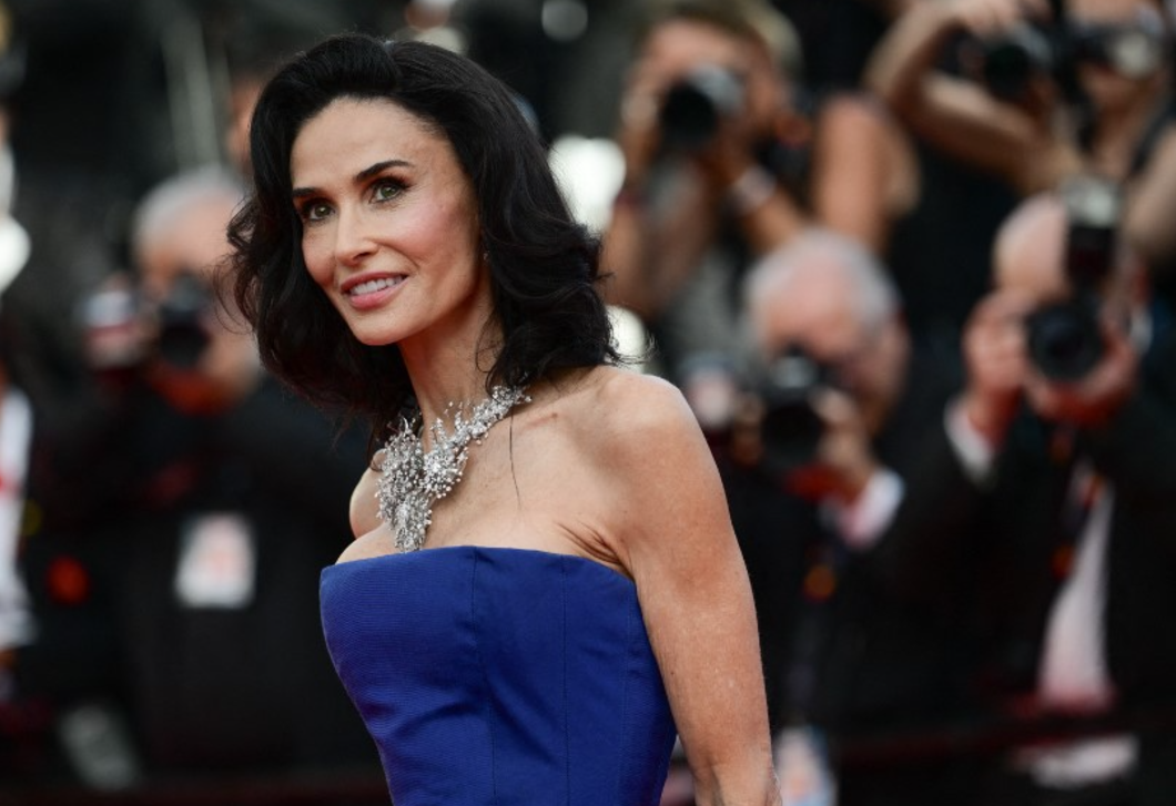 Nem festék és nem dekoráció – Demi Moore természetes fával ad új karaktert a teraszának
