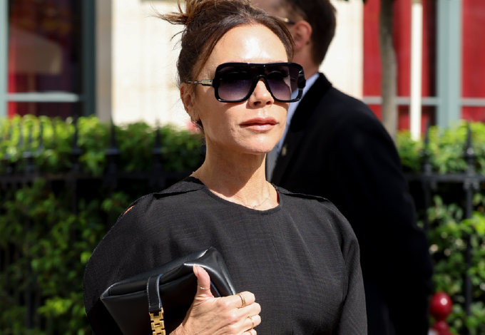 Victoria Beckham nyilvánosan sírta el magát