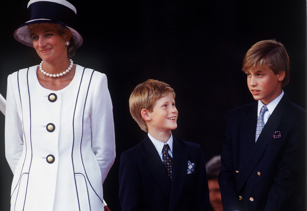 Megrázó részletek láttak napvilágot Vilmos és Harry herceg reakciójáról, miután meghalt az édesanyjuk