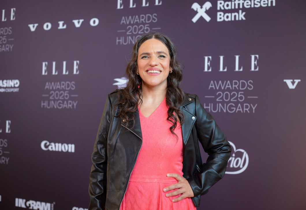 ELLE Awards 2025: Palya Bea rózsaszín ruhát viselt a gálán, ezt a cipőt választotta hozzá