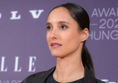 ELLE Awards 2025: Trokán Nóra fekete outfitjét neked is látnod kell