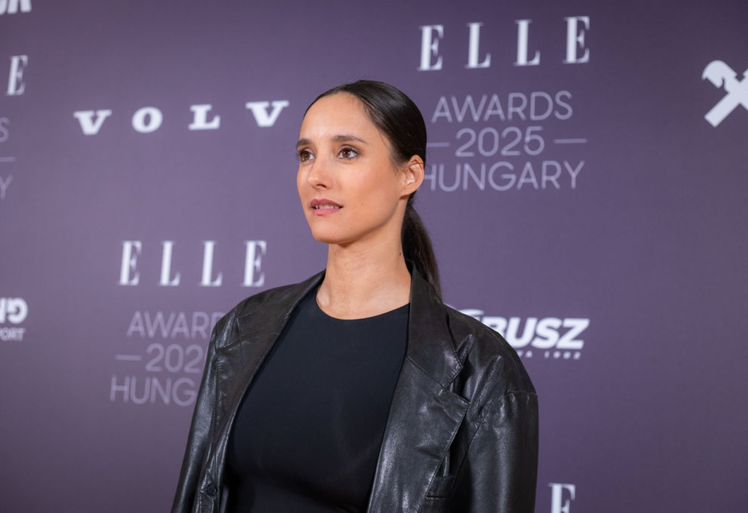 ELLE Awards 2025: Trokán Nóra fekete outfitjét neked is látnod kell