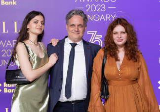 Nyáry Krisztián lányaival érkezett az ELLE Awardsra 