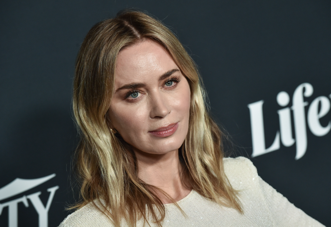 Emily Blunt ebben a káprázatos lila ruhában lopta el a show-t a vörös szőnyegen