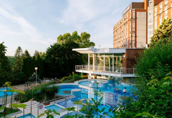 Hévíz új arcát mutatja – megújult az Ensana Thermal Aqua