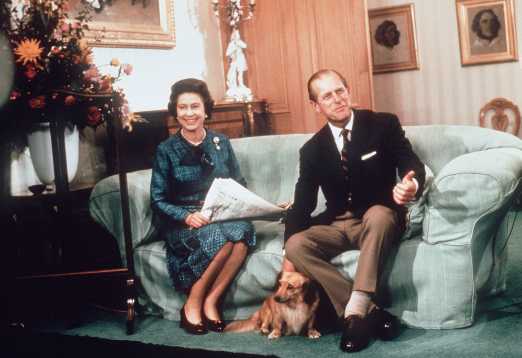 Mi a helyzet Erzsébet királynő corgijaival? Friss hírek érkeztek a kutyusokról, itt vannak most