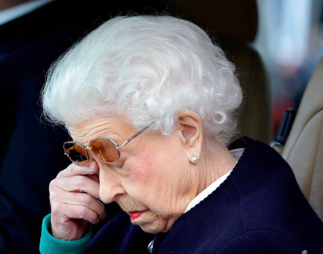 Erzsébet királynőt nehéz döntésre kényszerítette romló egészsége