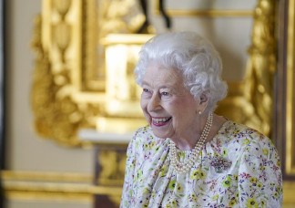 Döbbenetes, hogyan köszönik meg Erzsébet királynőnek 70 éves uralkodását