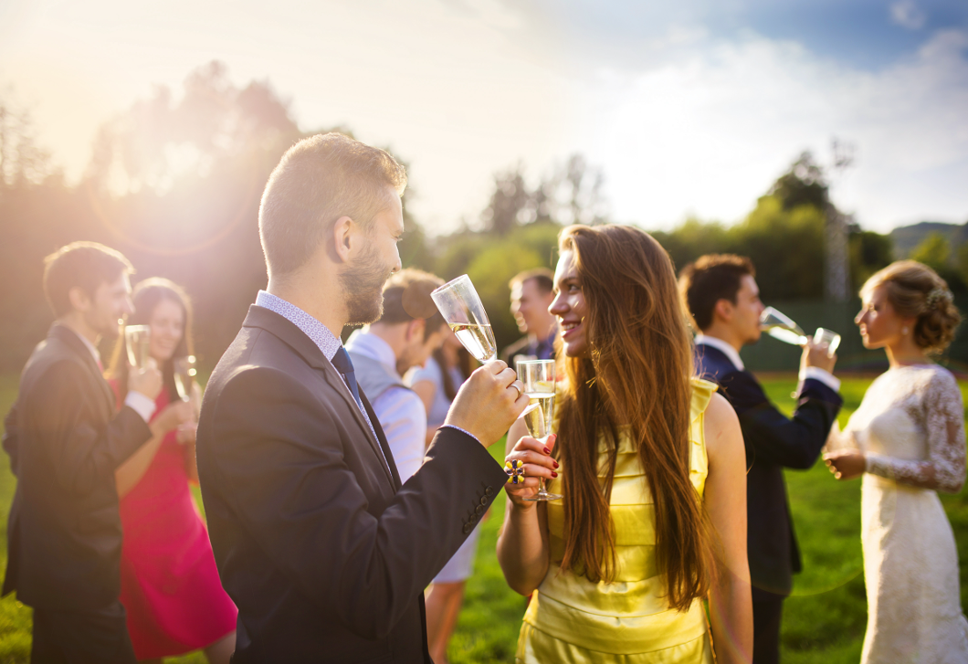 5 szabály, amit be kell tartanod, ha esküvőre vagy hivatalos
