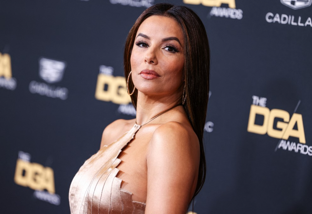 Az 50 éves Eva Longoria szülinapi fotói felrobbantották az internetet, elképesztő formában van