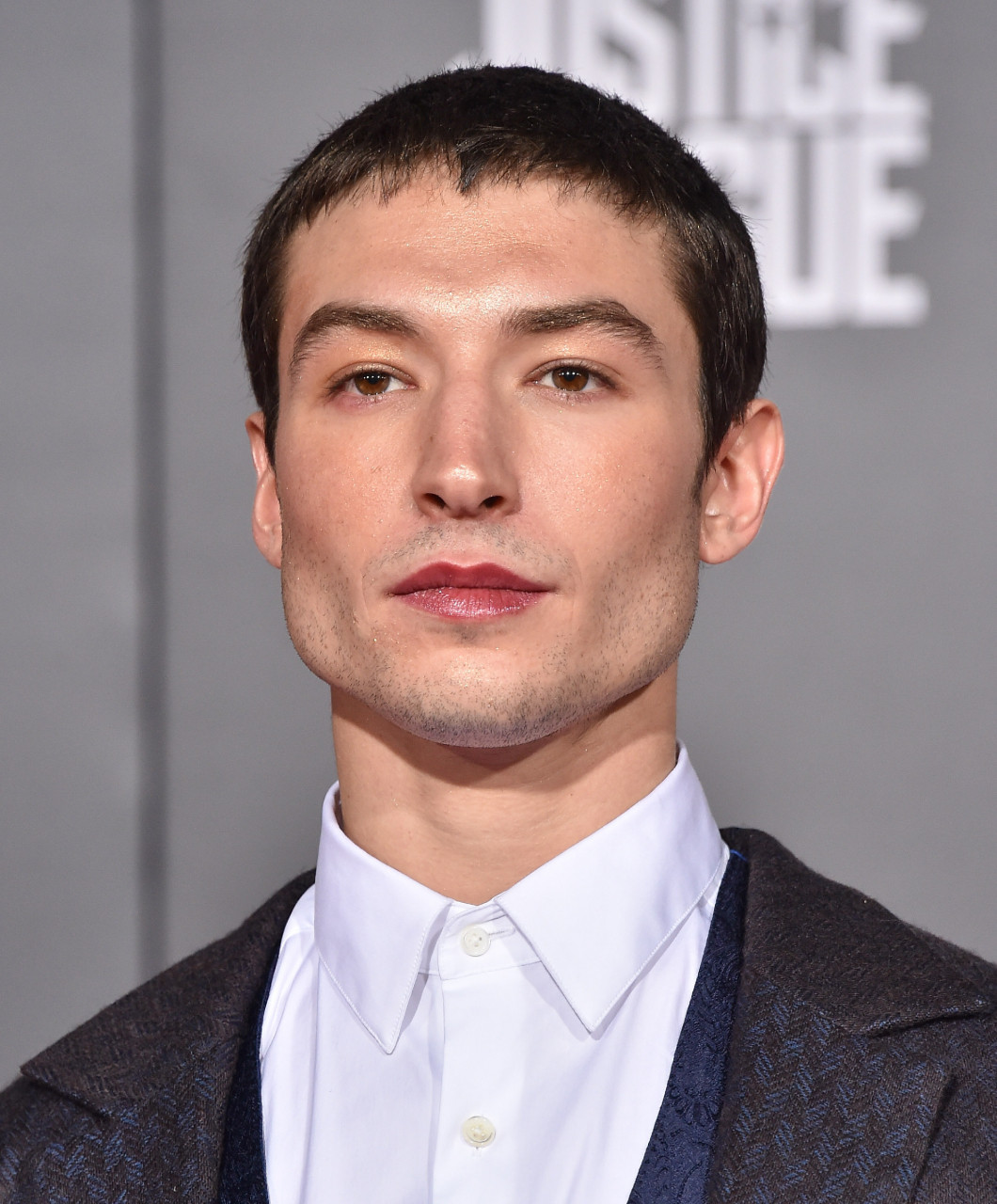 Ezra Miller ámokfutásától hangos a net, többször is letartóztatták a napokban