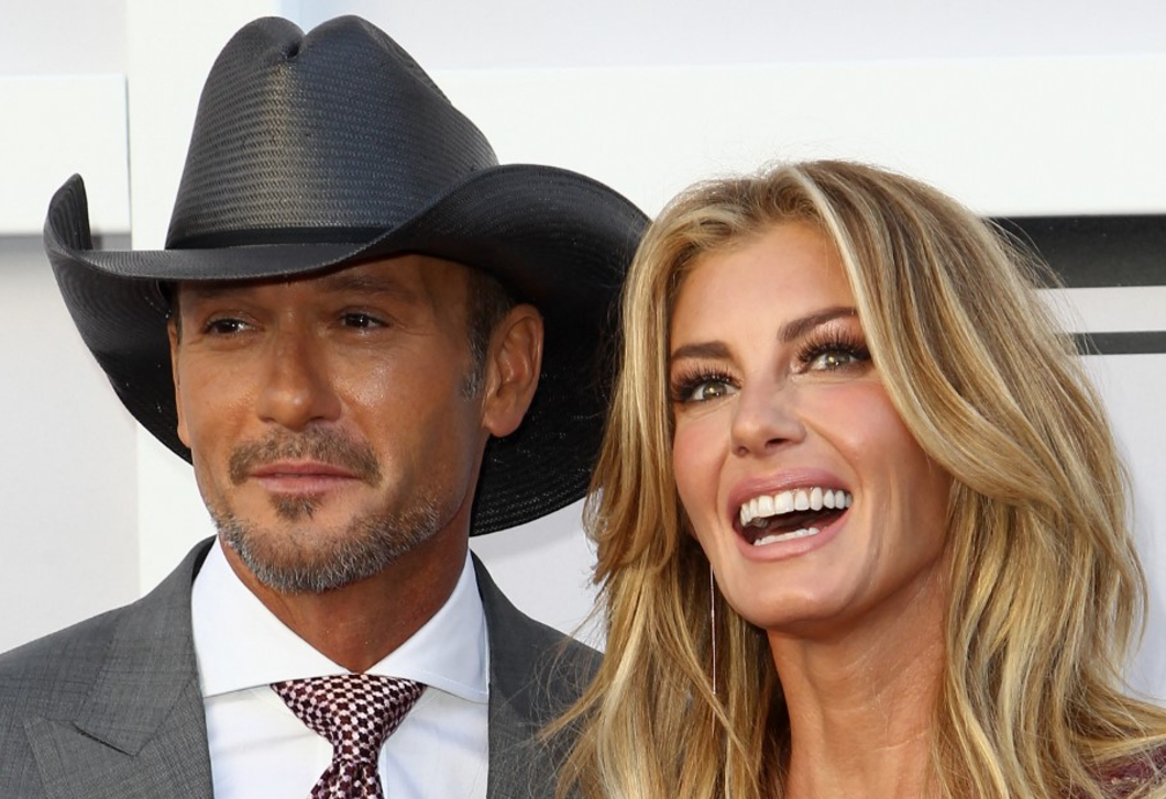 Mindenki azt hitte, hogy ez a színkombináció már idejétmúlt – Faith Hill hálószobája mégis gyönyörű