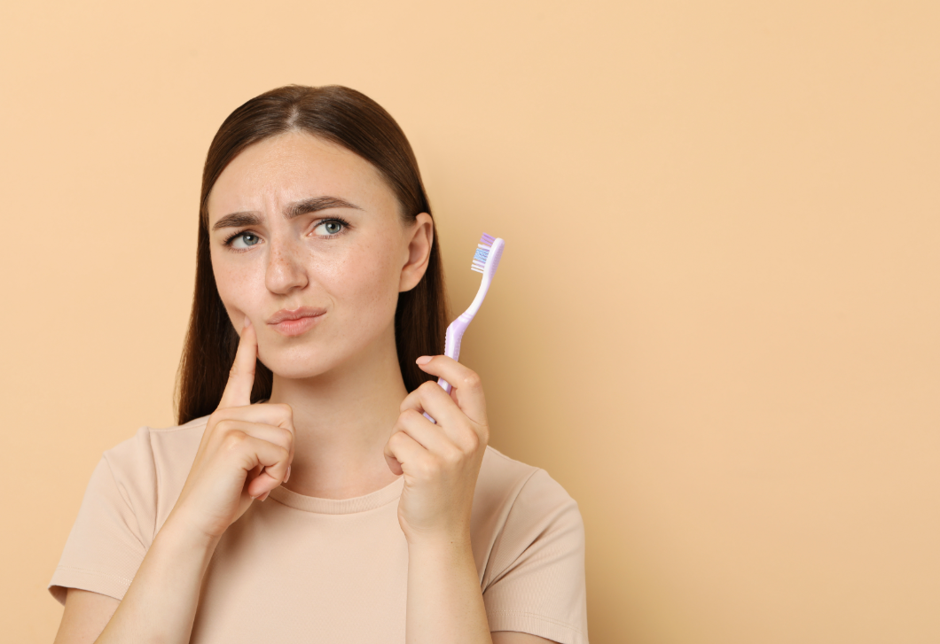 5 dolog, amit sosem szabad csinálnod a fogkeféddel