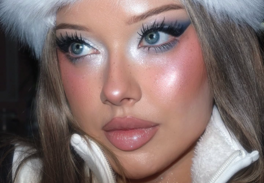 Így készítsd el a tél legtutibb sminktrendjét, a frosty glam-et, főkép