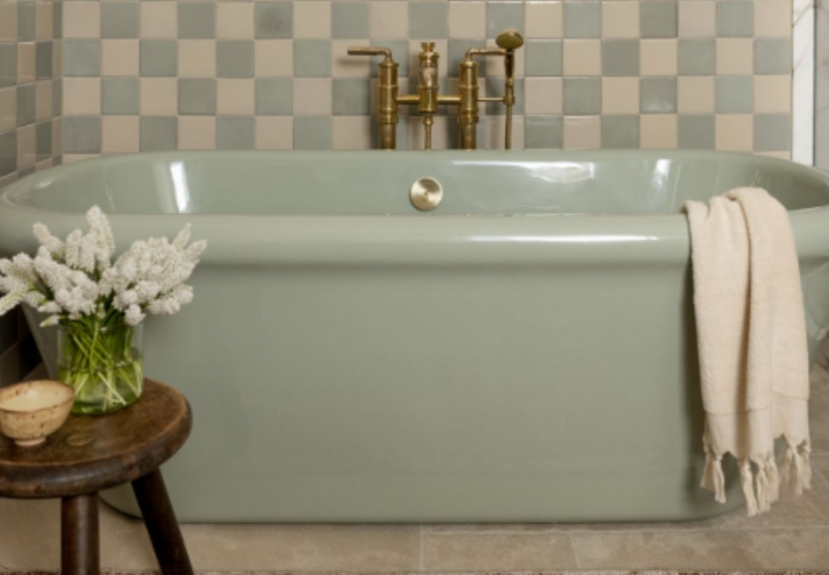 A kék-fehér fürdőszoba új arca – így újította meg az örök klasszikust egy belsőépítész, főkép