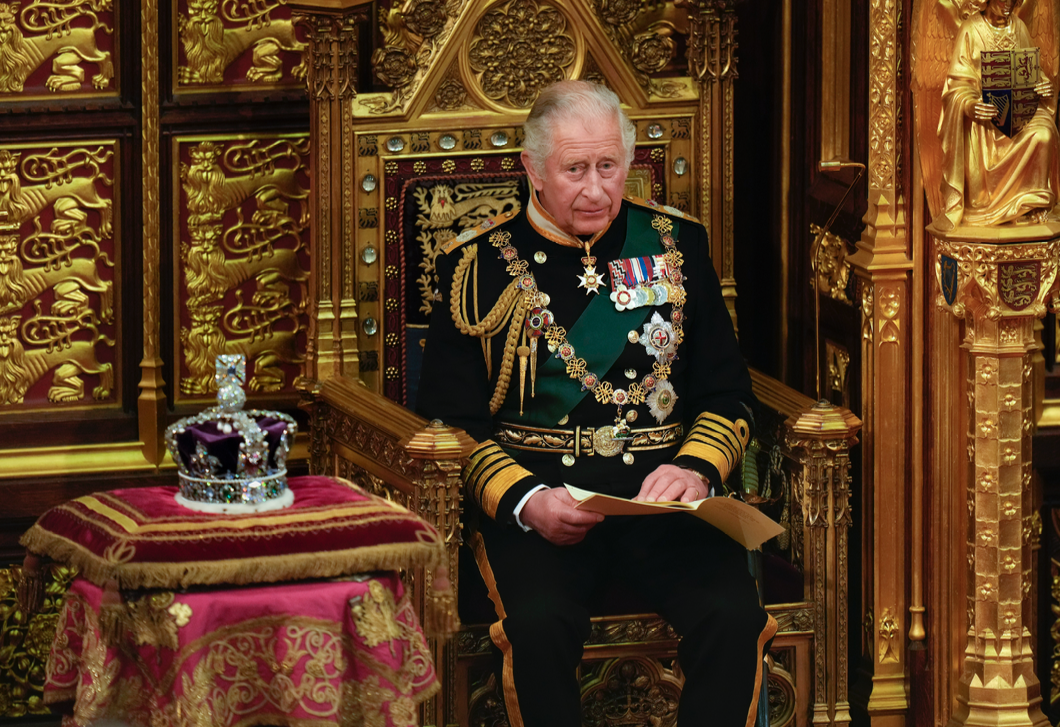 Károly király felbosszantotta az angolokat: sokan megutálták ezért a lépésért