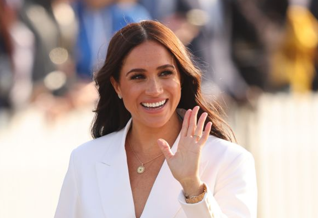 Őrületes lesifotók láttak napvilágot Meghan Markle-ről, ezt tette Károly király hivatalos születésnapja előtt