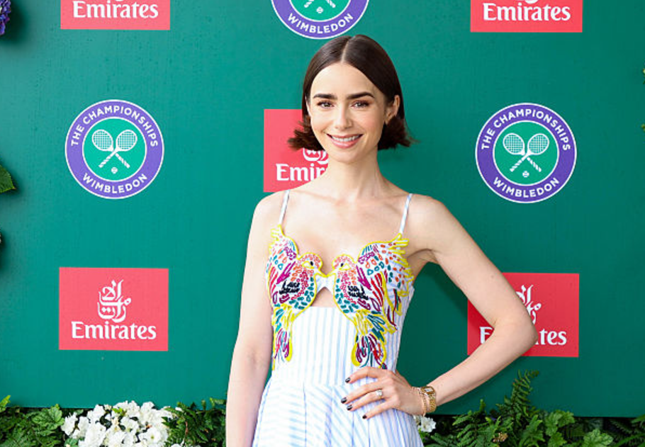 Fotók: Lilly Collins ebben a különleges ruhában jelent meg Wimbledonban, főkép