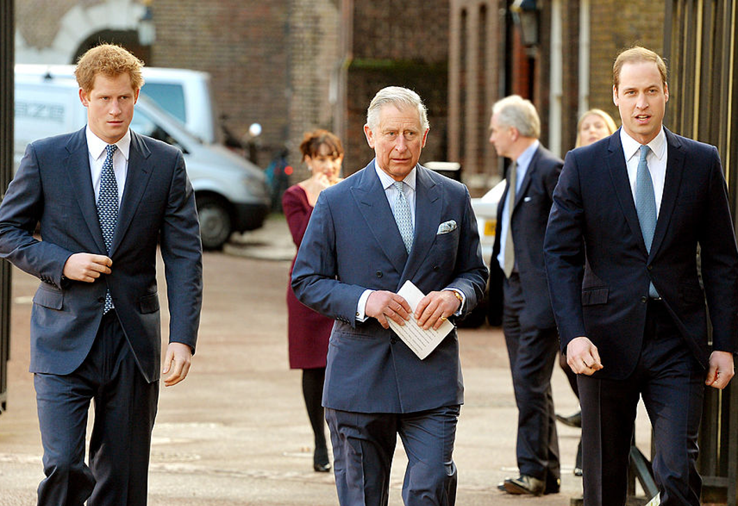 Károly király továbbra is kemény feltételeket szab Harry hercegnek – ezen múlhat a békülés