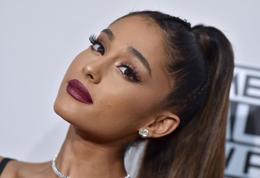 Ariana Grande megdöbbentő vallomást tett a plasztikai beavatkozásairól