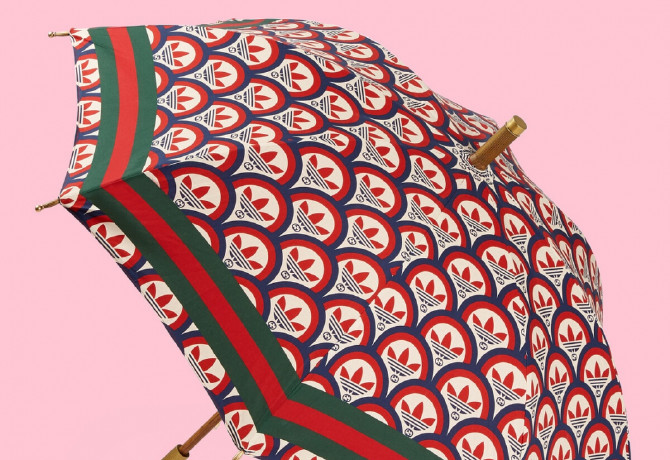 Kiakadtak a vásárlók: nem véd az eső ellen a Gucci és az Adidas félmilliós ernyője