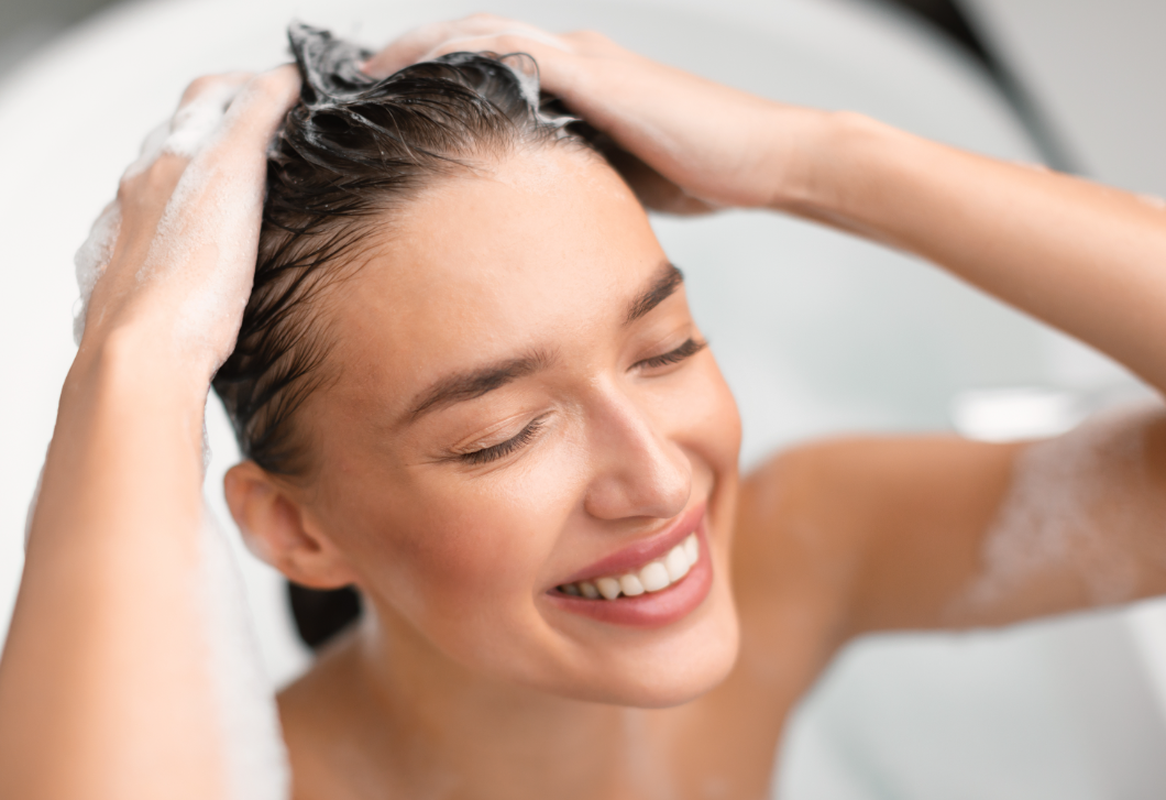 Szakértők szerint nem mindegy, milyen gyakran mosol hajat – a hajtípusod számít