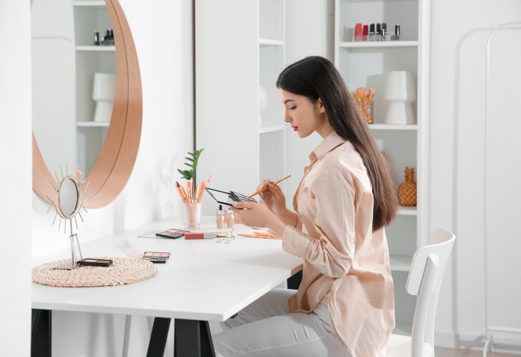 Íme a Halo Eye sminktechnika, amivel 10 évvel fiatalabbnak fogsz látszani