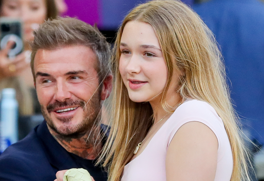 Még csak 15 éves Beckhamék lánya, de a kényelmetlen tűsarkút sem veti meg