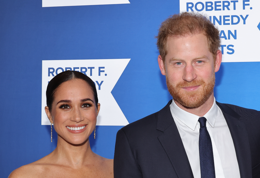 Kiderült, hogyan változik meg Harry herceg testbeszéde, ha Meghan Markle-lel van