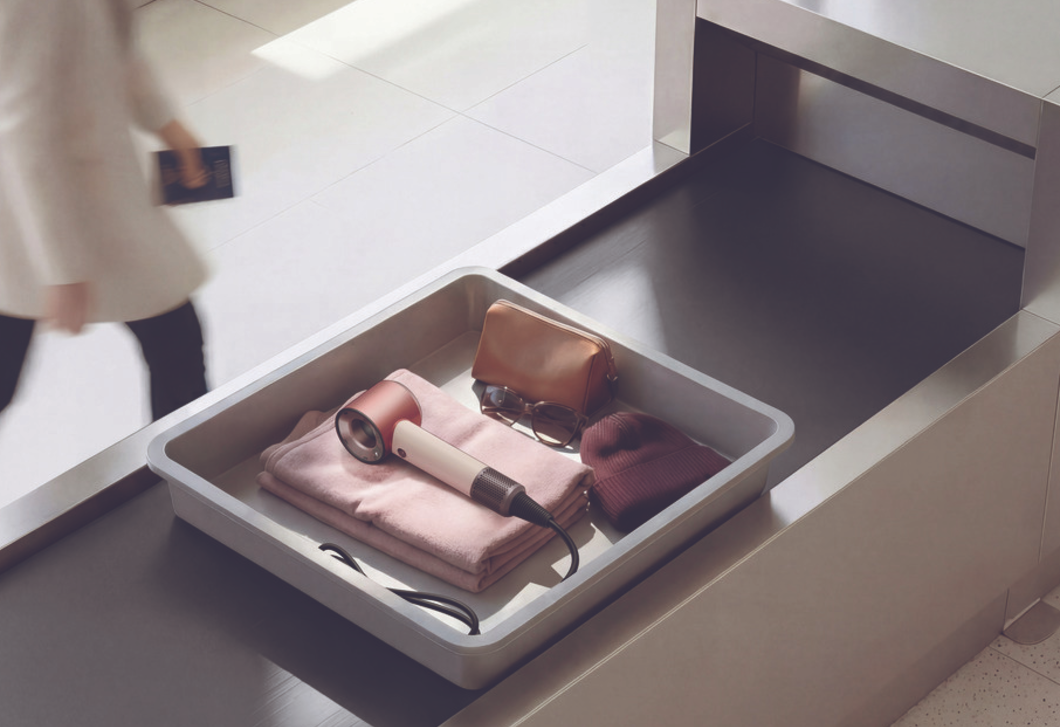 A Dyson első osztályú hajszárítást és -formázást biztosít a nyaraláson is