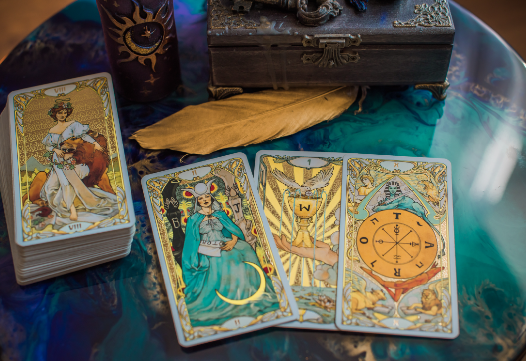 Tarot üzenet: ez vár a csillagjegyekre 2025 decemberében