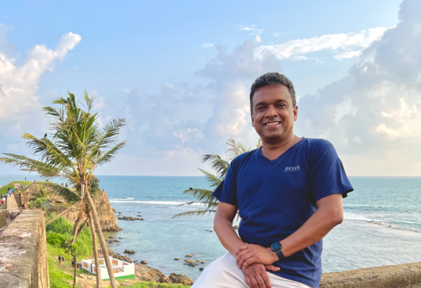 A nyugalom útján: Wimal Morapitiye, aki hidat épít Magyarország és Srí Lanka között