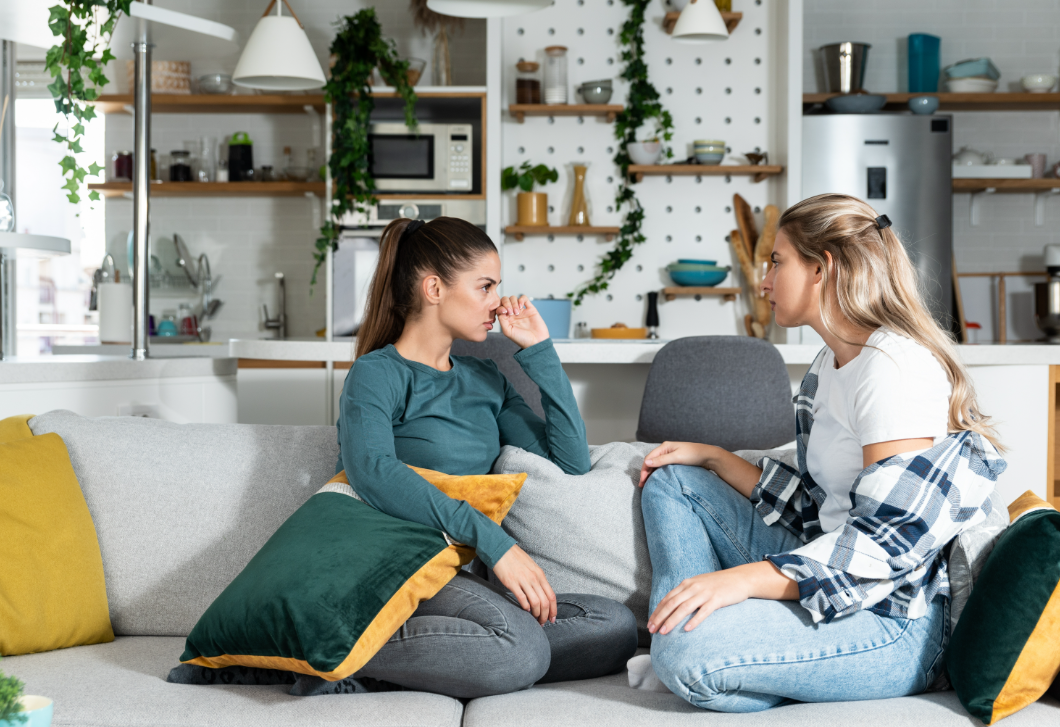 Mutatjuk, így ismerheted fel az irigy embereket 10 másodperc alatt – ezek az apróságok árulják el őket azonnal