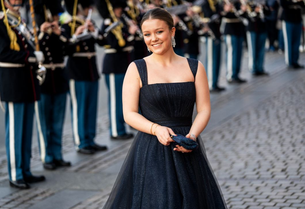 19 éves lett a dán hercegnő, aki nem fél önmaga lenni, és ez a ruhatárán is tükröződik