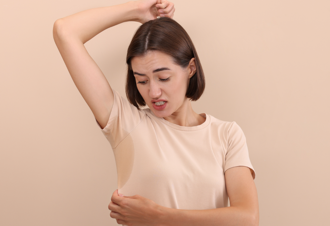 Így tüntesd el az izzadságszagot a ruhákból – szakértői tippek, amik tényleg működnek