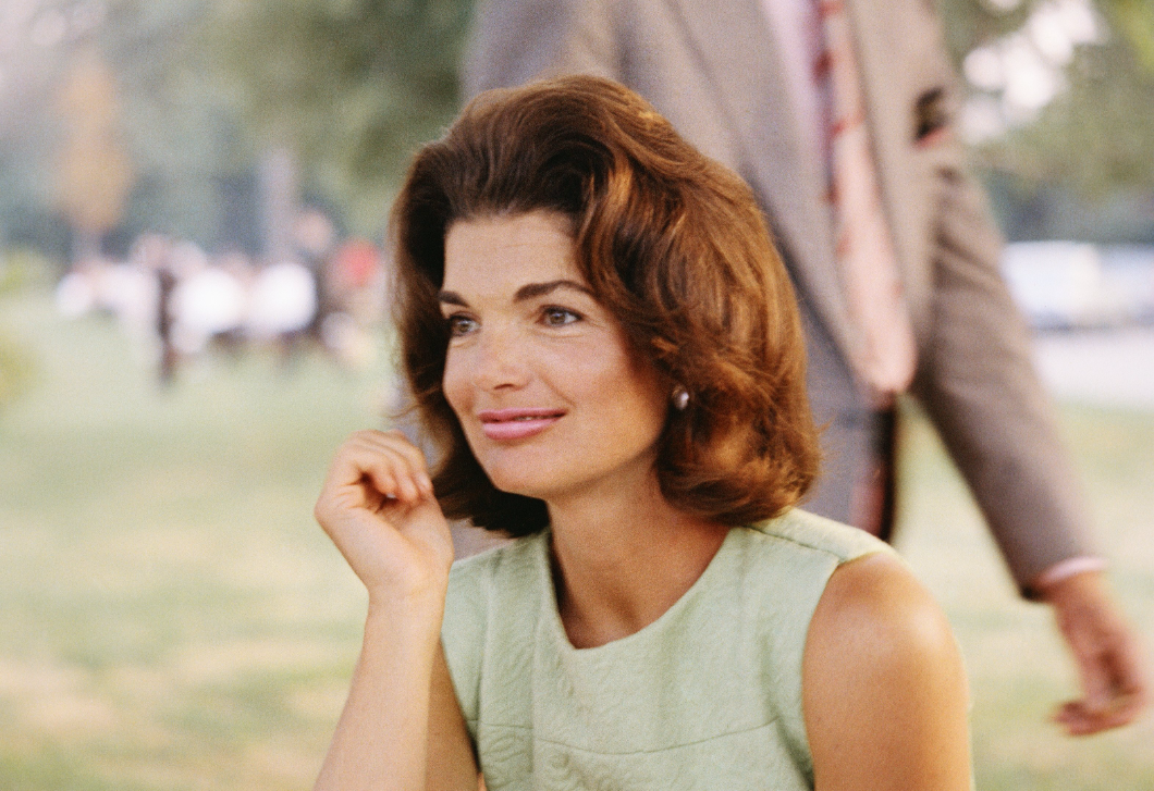 Elárverezik Jackie Kennedy ikonikus kabátját – megható, ami kiderült róla