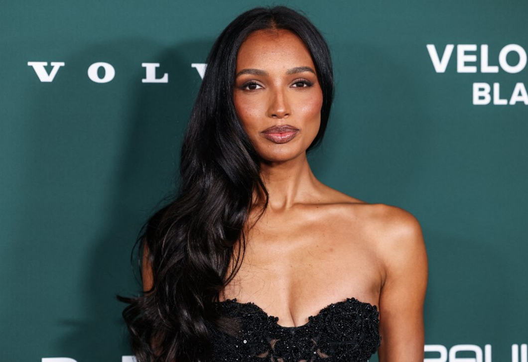 A csokoládébarna a legelegánsabb szín – Jasmine Tookes gyönyörű étkezőjét te is elfogadnád