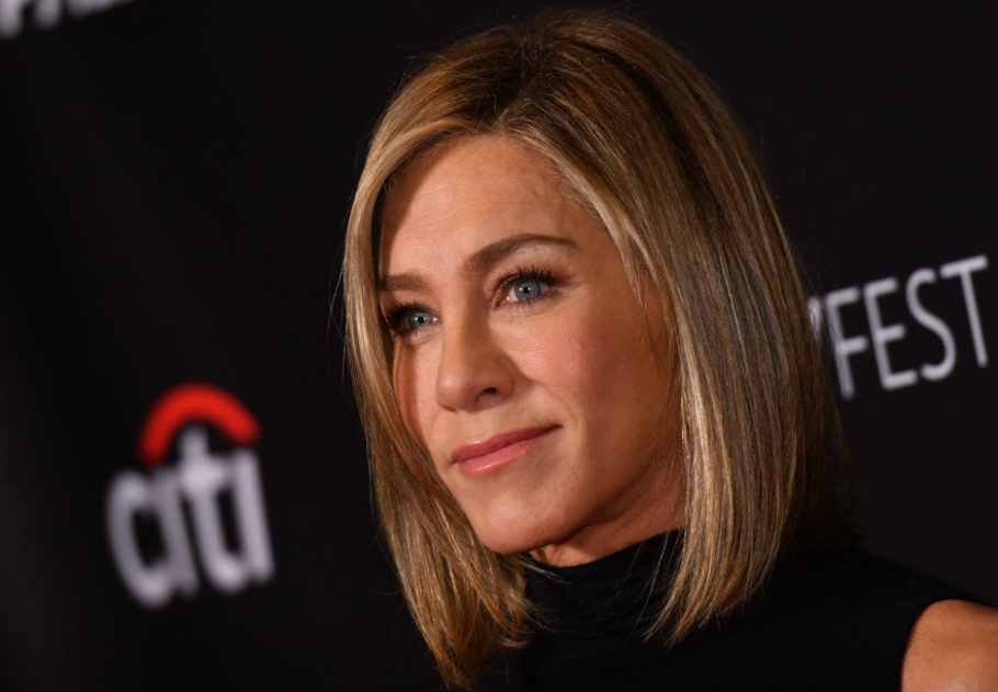 Jennifer Aniston nappalija egyetlen trükkel bizonyítja, hogy a szürke sosem lesz unalmas, főkép