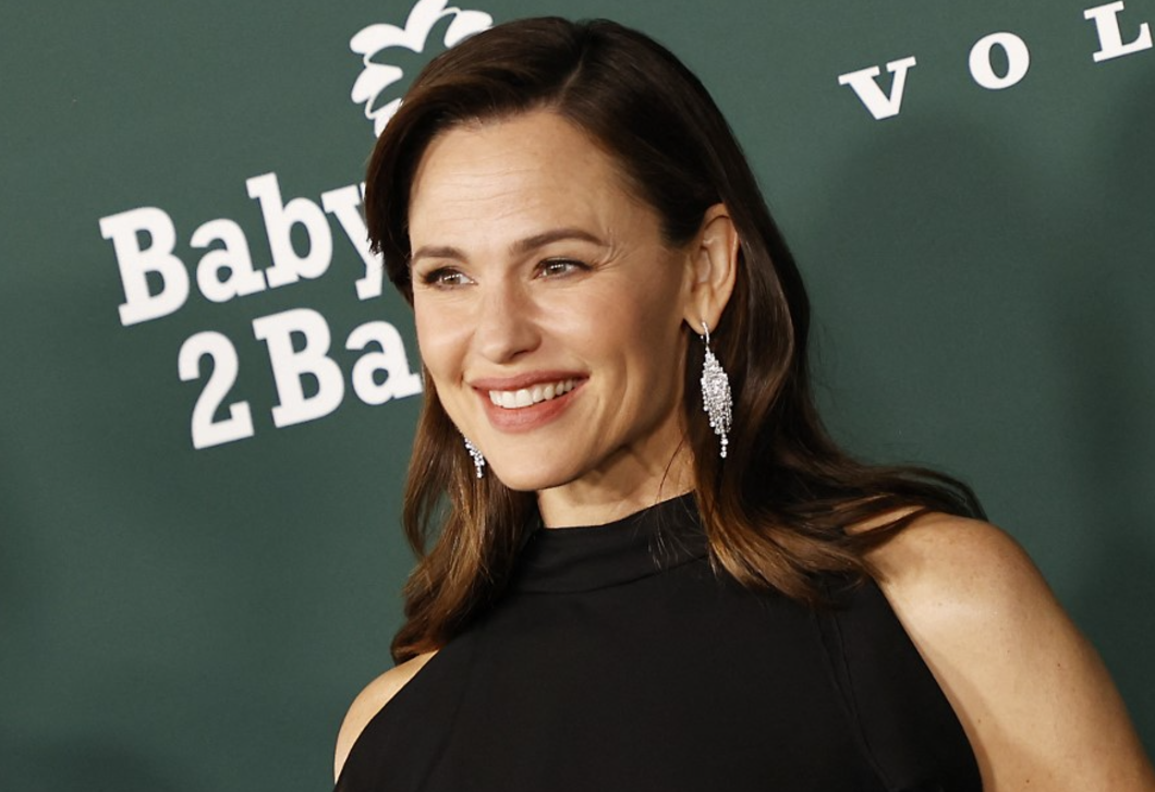 Porkék és fa – Jennifer Garner álomkonyhája, a csendes luxus tökéletes példája
