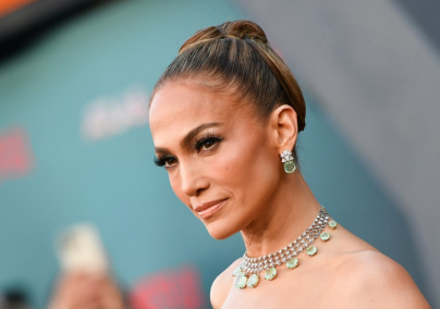 Jennifer Lopez rózsaszín szettjét imádja mindenki, tökéletes nyárra