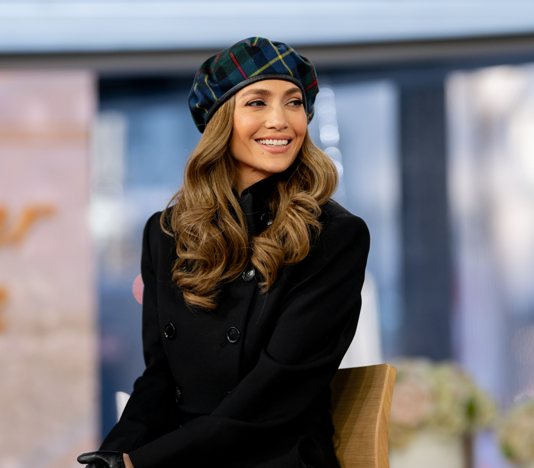 Jennifer Lopez ikonikus sapkája a tél egyik legnagyobb aduásza