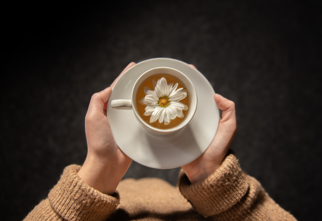 Mutatjuk a kamilla tea 4 előnyét – ezért érdemes lefekvés előtt is kortyolni